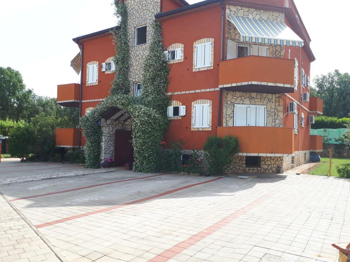 Apartments Dugonjic أوماغ المظهر الخارجي الصورة